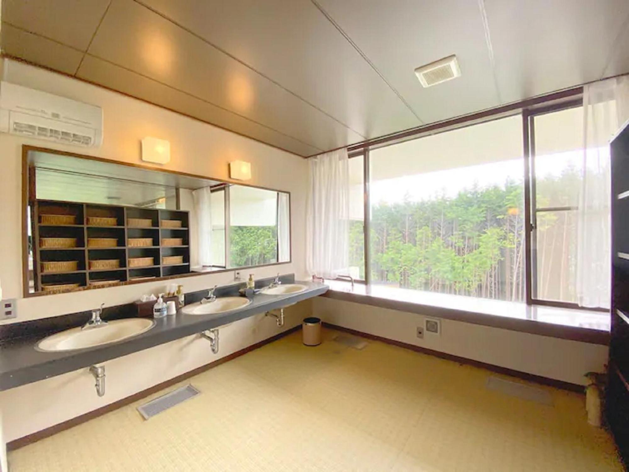 Fuji Yamanakako Resort Hotel - Vacation Stay 03064V Bagian luar foto